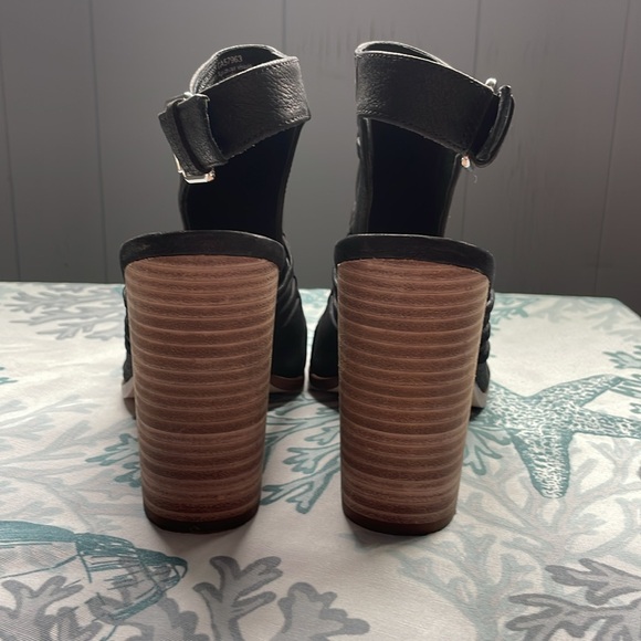 Caslon Martin block open toe heel 8.5 - Picture 3 of 6